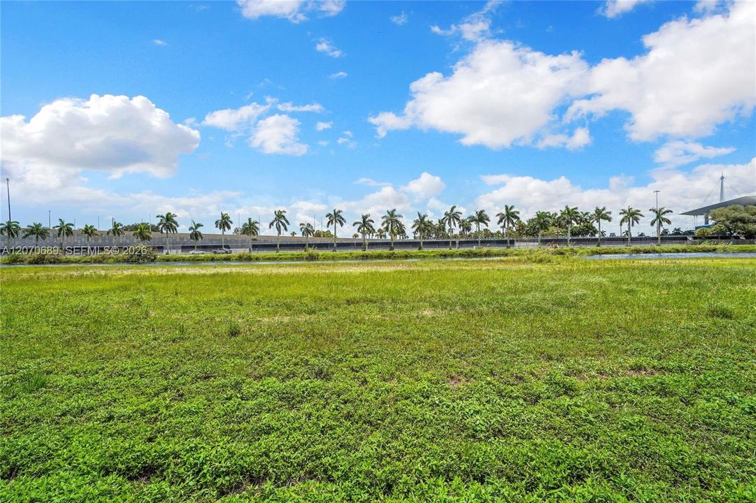 For Sale: $435,000 (3 beds, 2 baths, 1358 Square Feet)