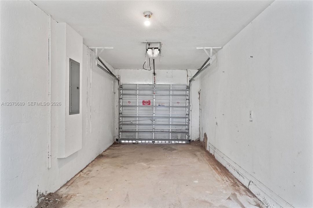For Sale: $435,000 (3 beds, 2 baths, 1358 Square Feet)