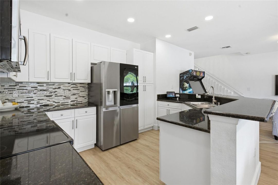 For Sale: $485,000 (3 beds, 2 baths, 1935 Square Feet)