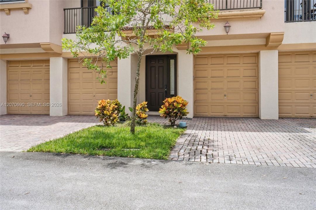 For Sale: $485,000 (3 beds, 2 baths, 1935 Square Feet)