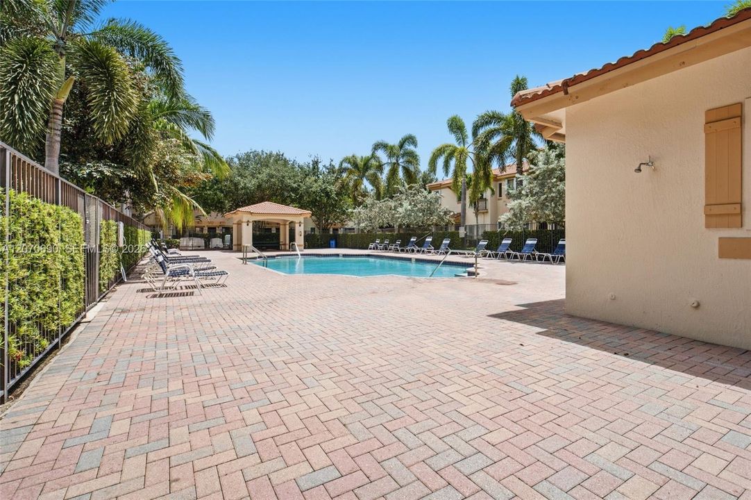For Sale: $485,000 (3 beds, 2 baths, 1935 Square Feet)