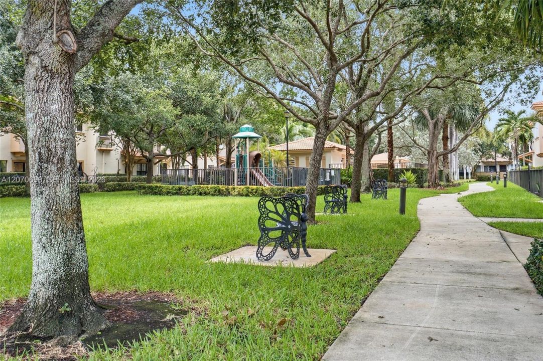 For Sale: $485,000 (3 beds, 2 baths, 1935 Square Feet)