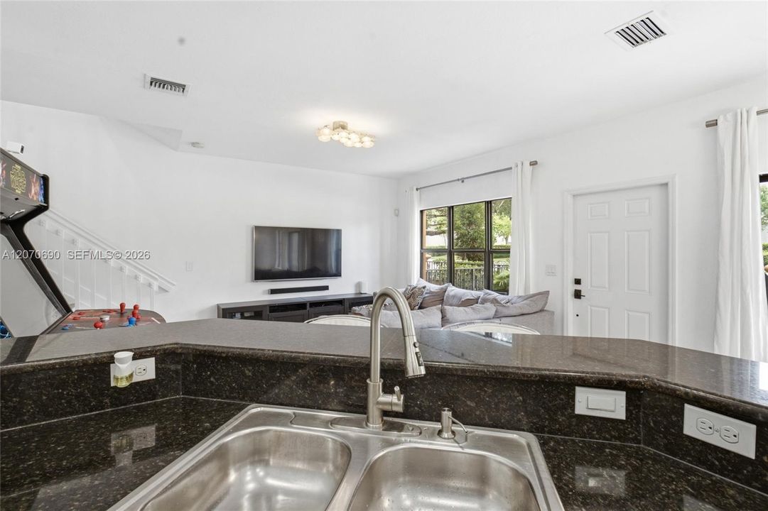 For Sale: $485,000 (3 beds, 2 baths, 1935 Square Feet)
