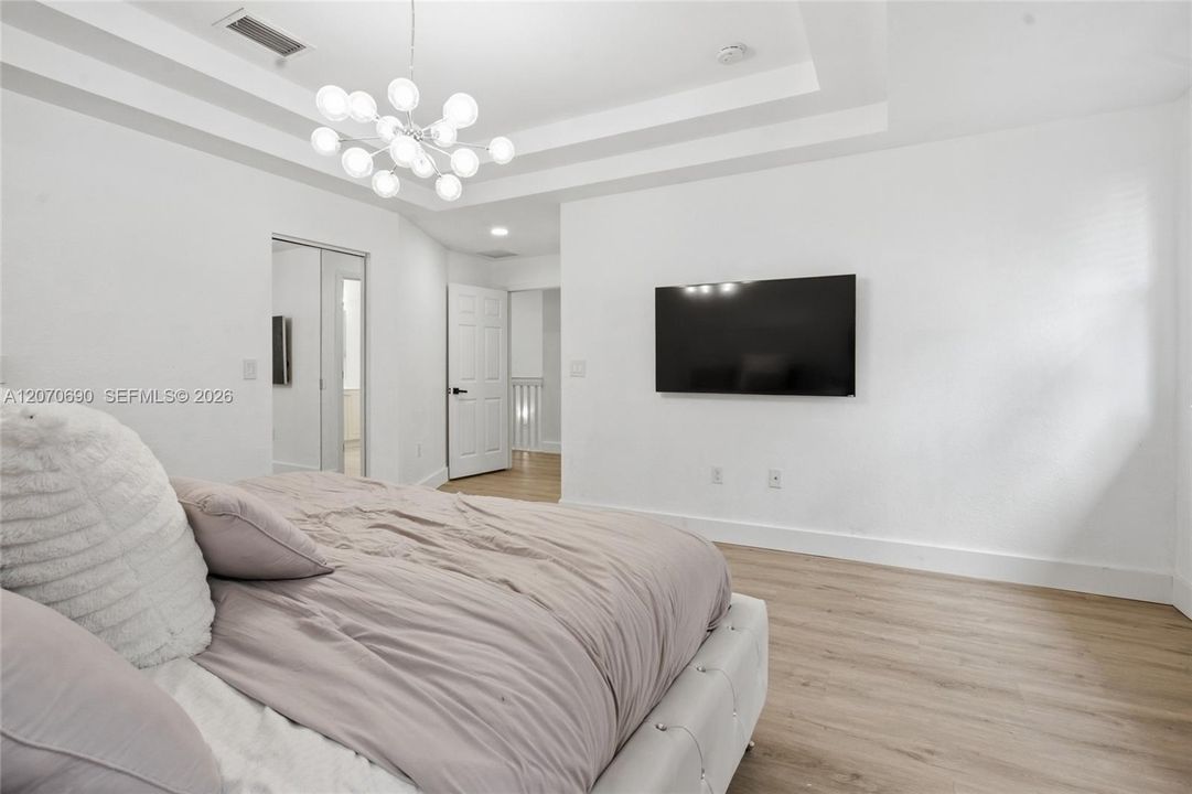 For Sale: $485,000 (3 beds, 2 baths, 1935 Square Feet)
