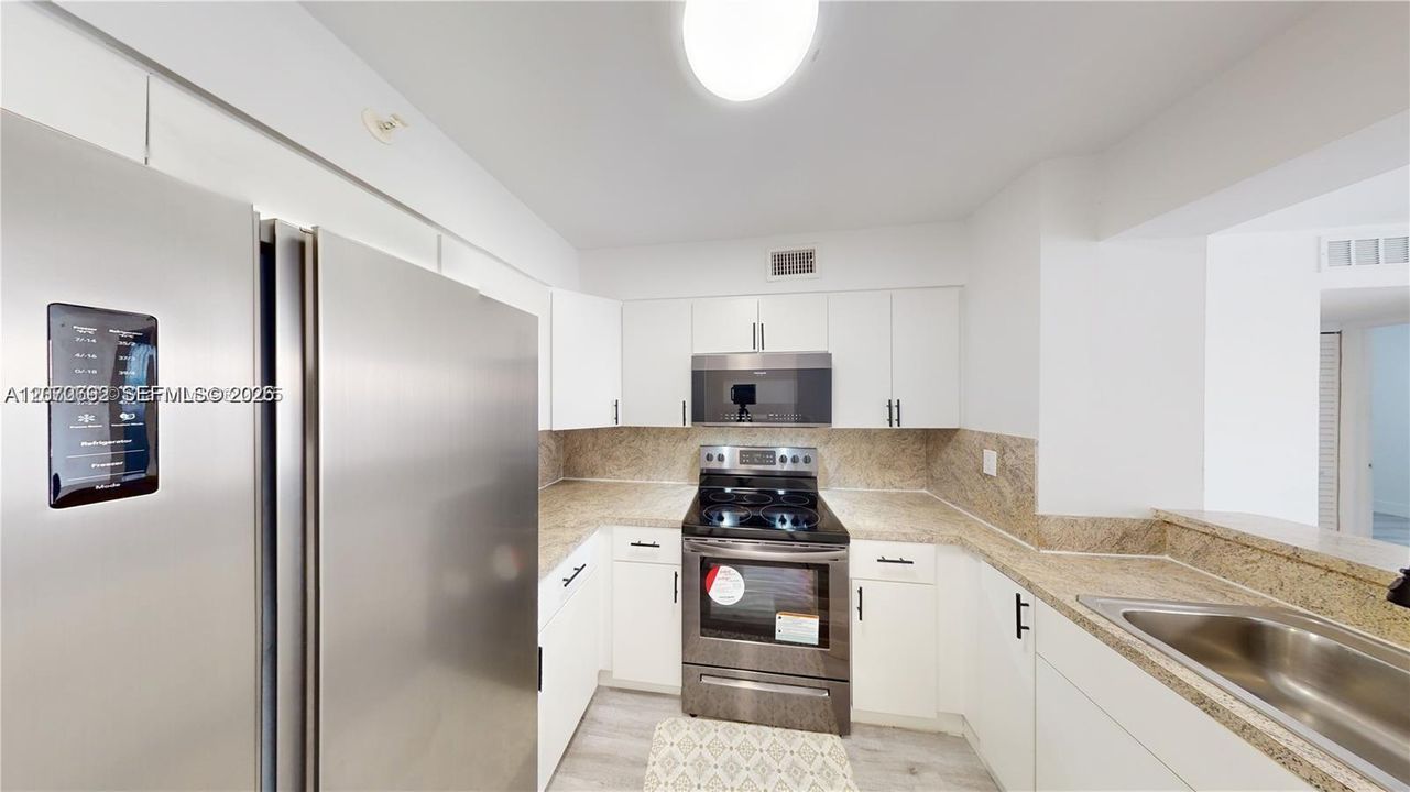 В аренду: $2,250 (2 спален, 1 ванн, 789 Квадратных фут)