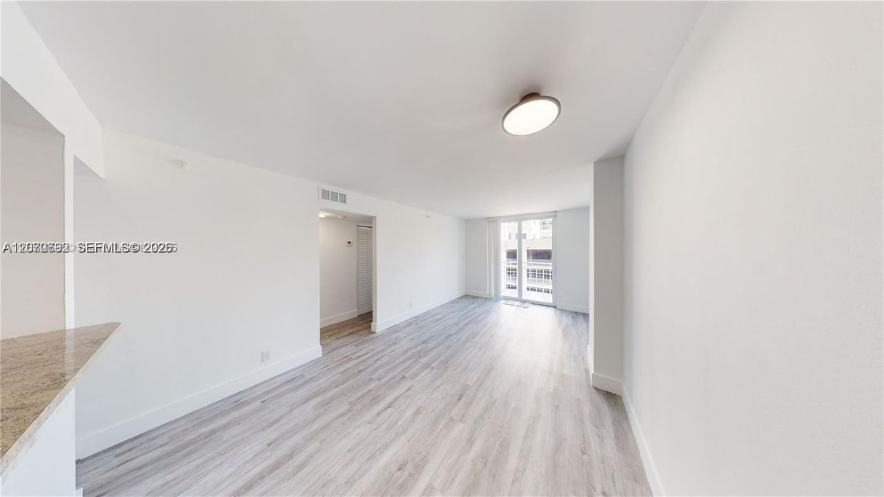 В аренду: $2,250 (2 спален, 1 ванн, 789 Квадратных фут)