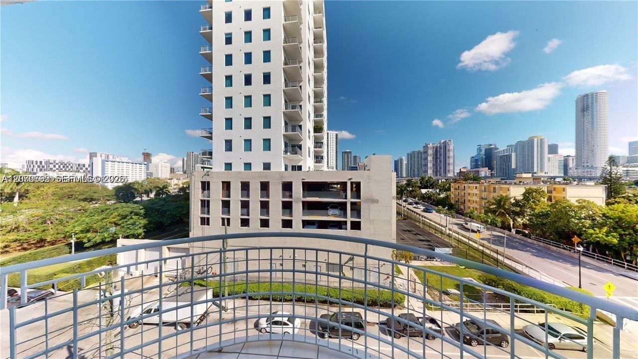 В аренду: $2,250 (2 спален, 1 ванн, 789 Квадратных фут)