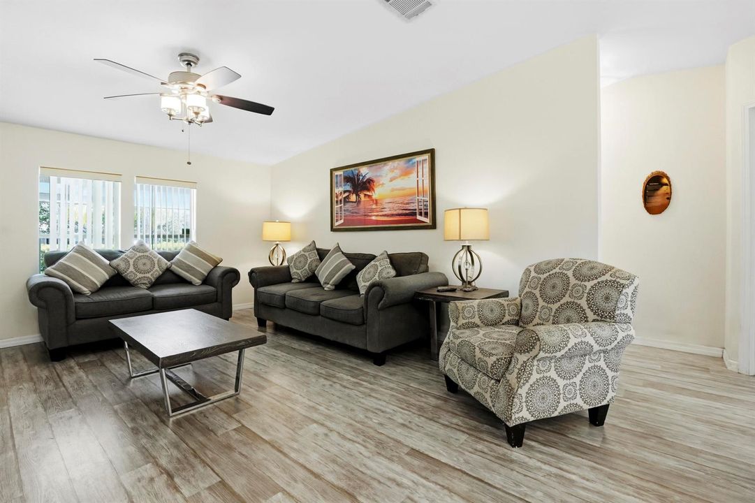 09 Living room 02
