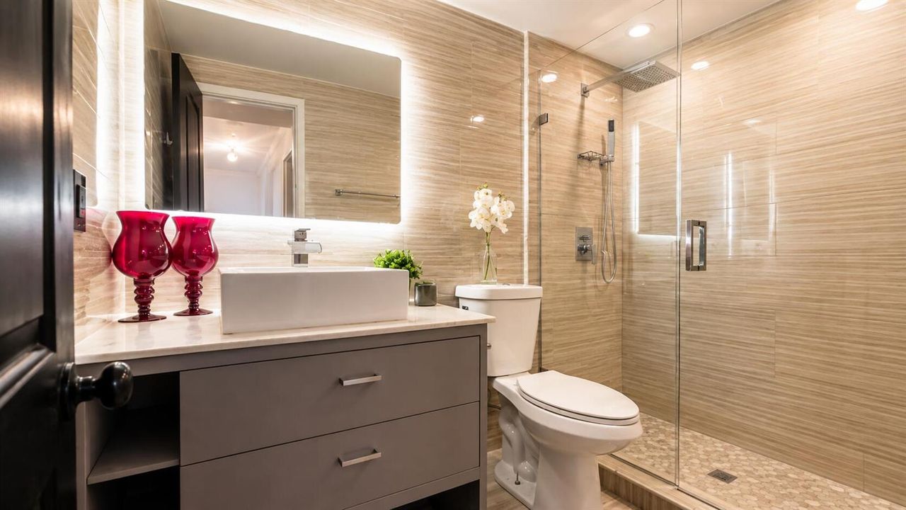 Modern Master Bathroom