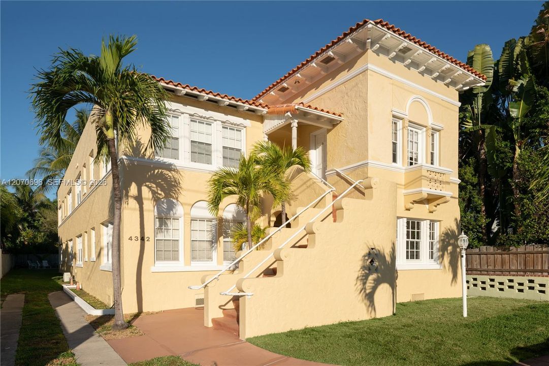 For Rent: $2,200 (1 beds, 1 baths, 500 Square Feet)
