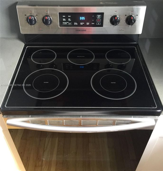 For Rent: $2,200 (1 beds, 1 baths, 500 Square Feet)