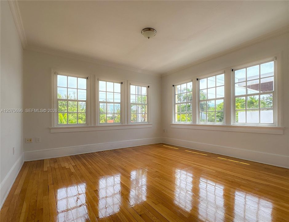 For Rent: $2,200 (1 beds, 1 baths, 500 Square Feet)