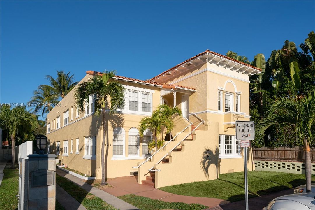 For Rent: $2,200 (1 beds, 1 baths, 500 Square Feet)