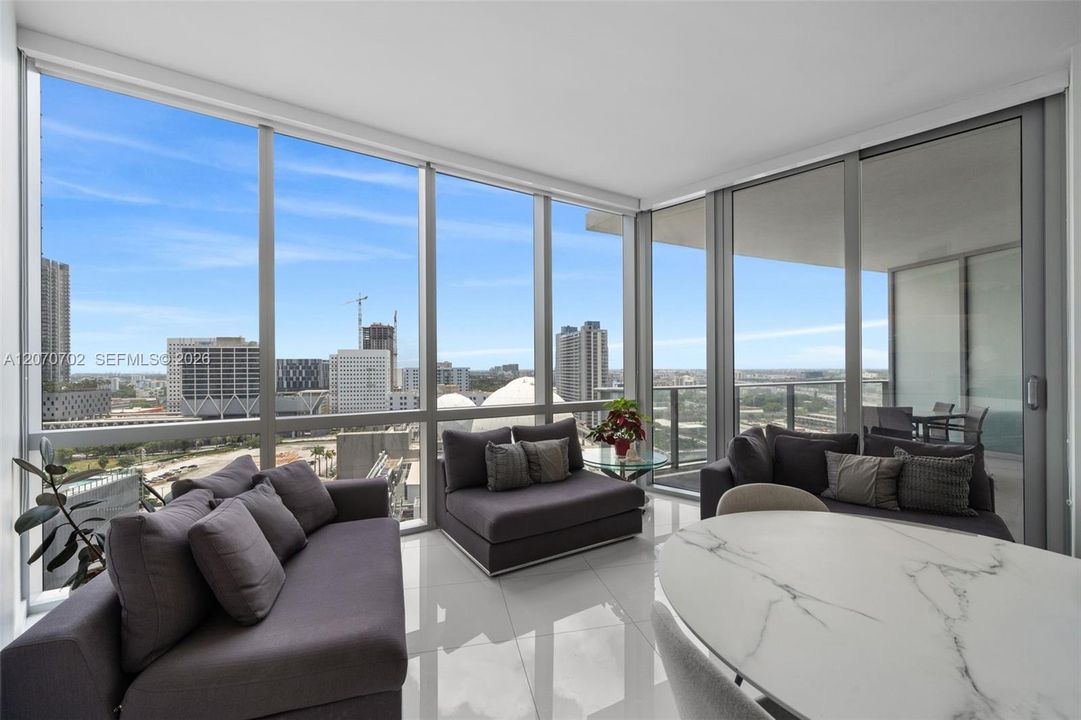 En Venta: $650,000 (1 camas, 2 baños, 1185 Pies cuadrados)