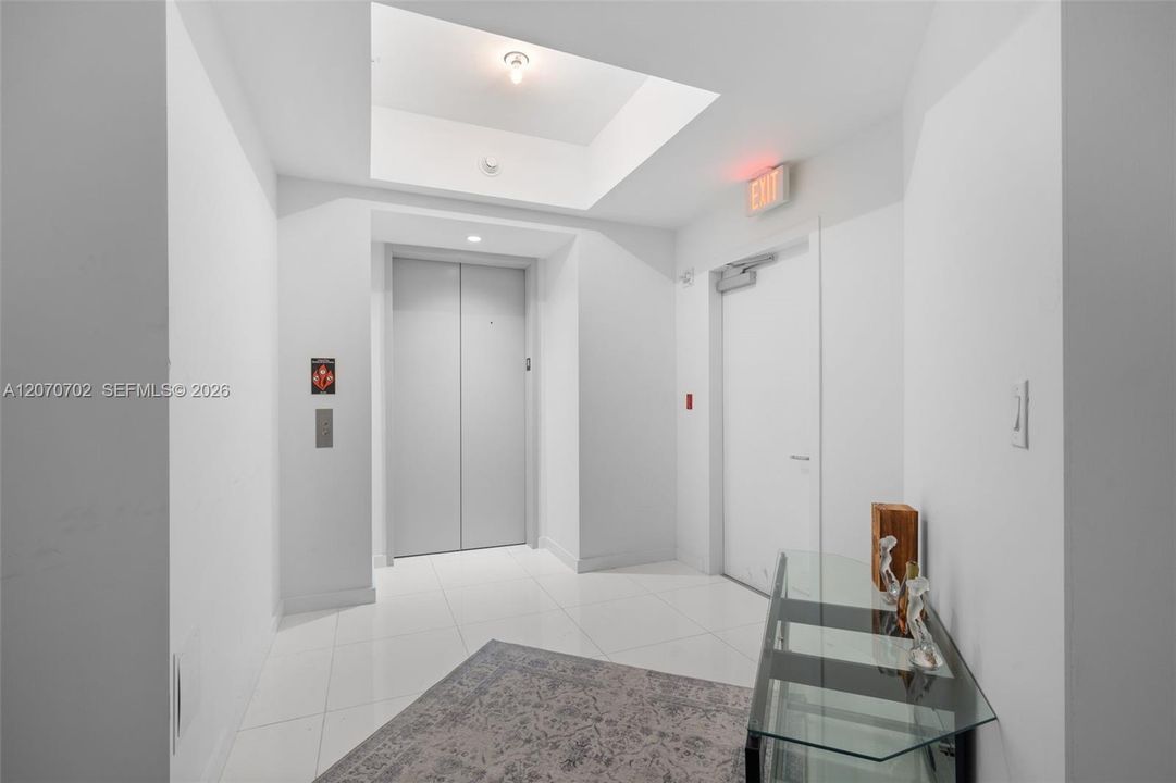 En Venta: $650,000 (1 camas, 2 baños, 1185 Pies cuadrados)