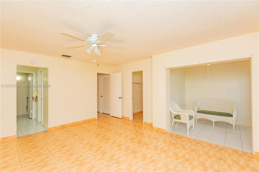 BED ROOM, DEN/SEATING AREA