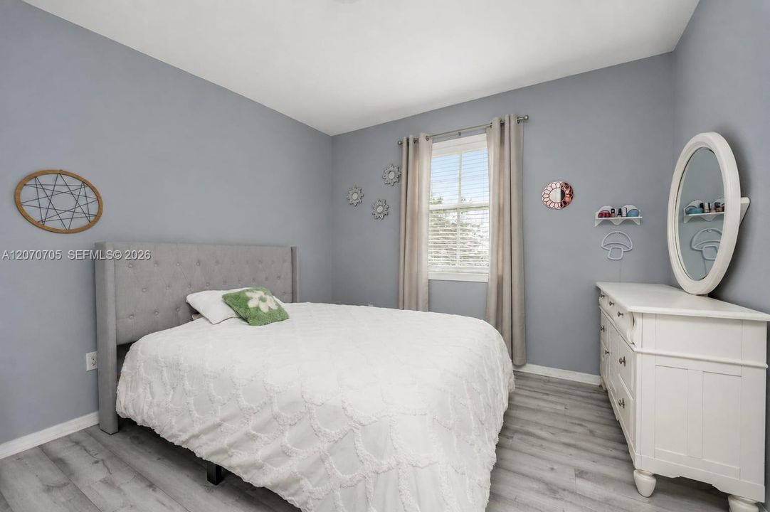 For Sale: $415,000 (4 beds, 2 baths, 2028 Square Feet)