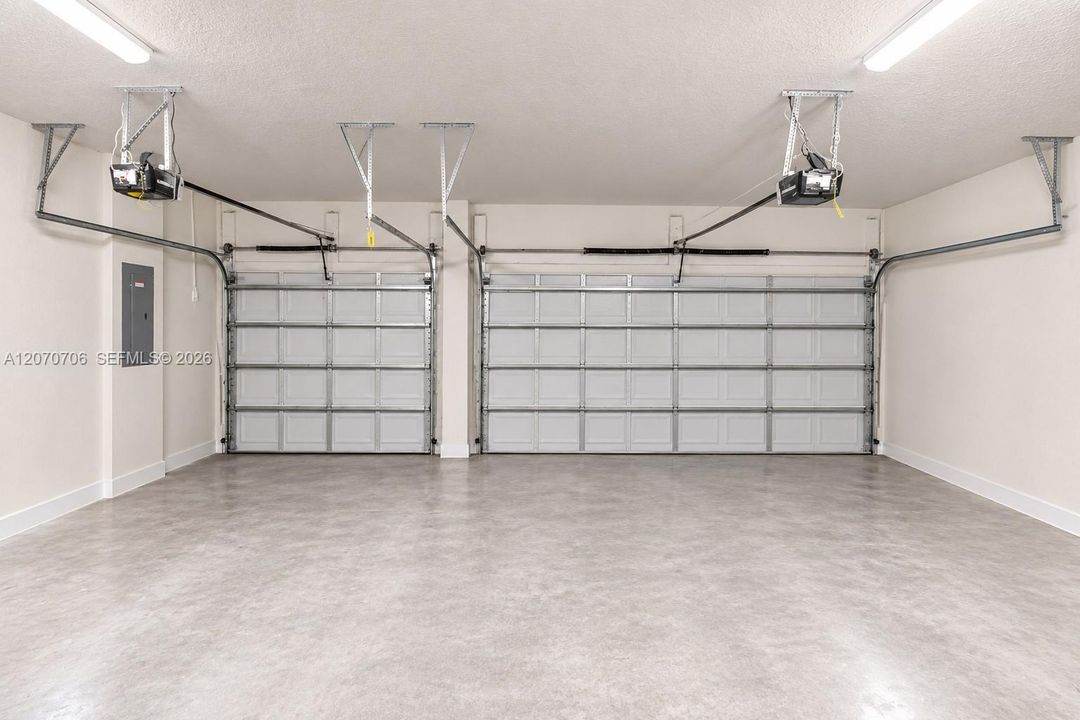 3 Car garage