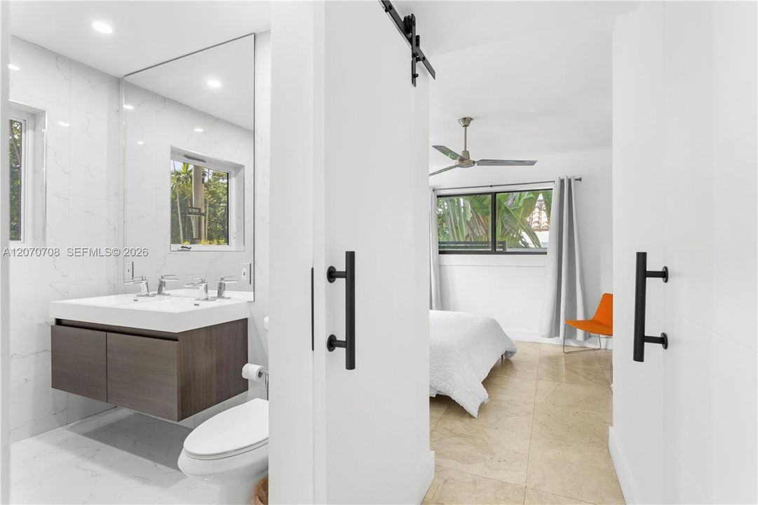 For Sale: $3,900,000 (5 beds, 5 baths, 3677 Square Feet)