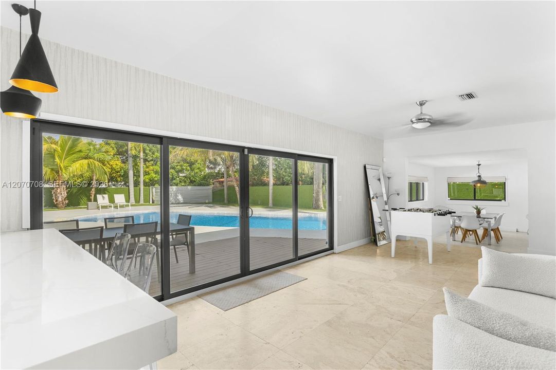 For Sale: $3,900,000 (5 beds, 5 baths, 3677 Square Feet)