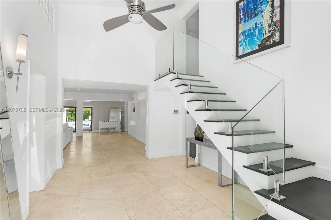 For Sale: $3,900,000 (5 beds, 5 baths, 3677 Square Feet)