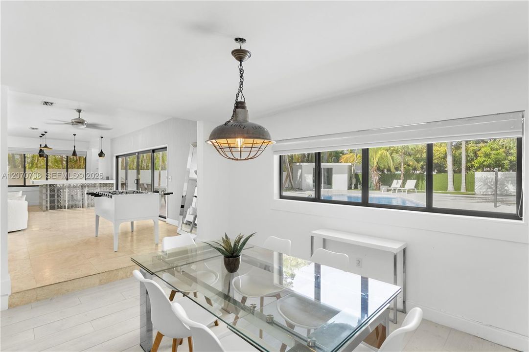For Sale: $3,900,000 (5 beds, 5 baths, 3677 Square Feet)