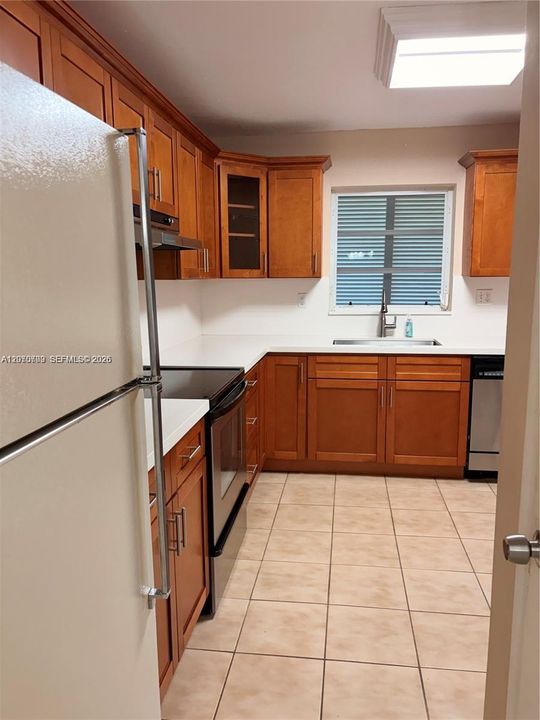 For Sale: $669,900 (3 beds, 2 baths, 1078 Square Feet)