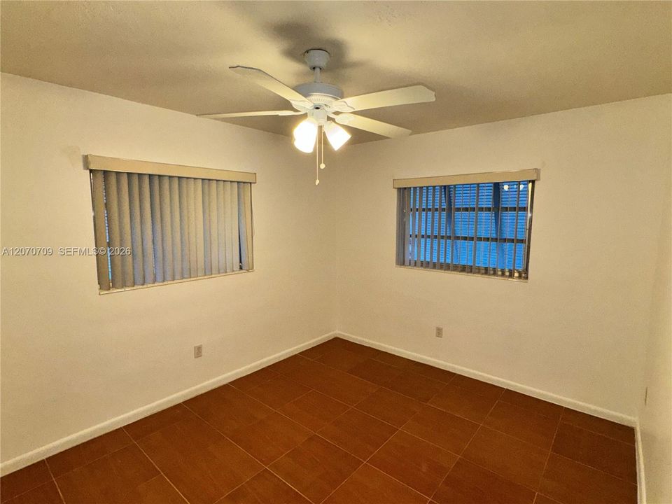 For Sale: $669,900 (3 beds, 2 baths, 1078 Square Feet)