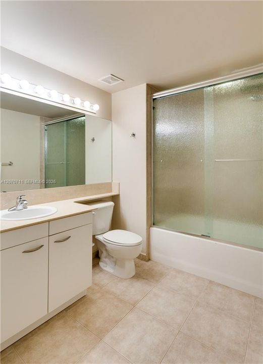 For Sale: $895,000 (2 beds, 2 baths, 1200 Square Feet)