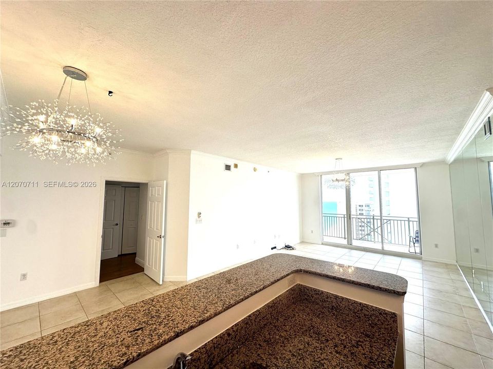 For Sale: $895,000 (2 beds, 2 baths, 1200 Square Feet)