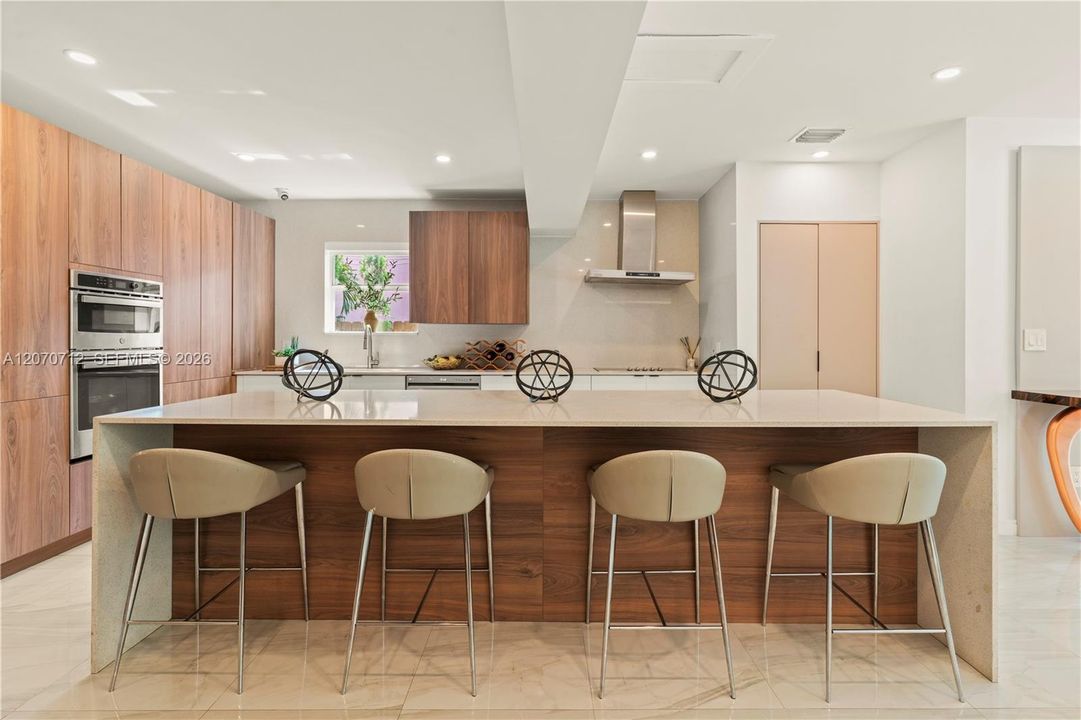 For Sale: $1,650,000 (3 beds, 4 baths, 2093 Square Feet)