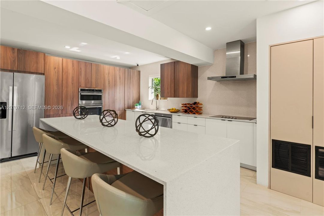 For Sale: $1,650,000 (3 beds, 4 baths, 2093 Square Feet)