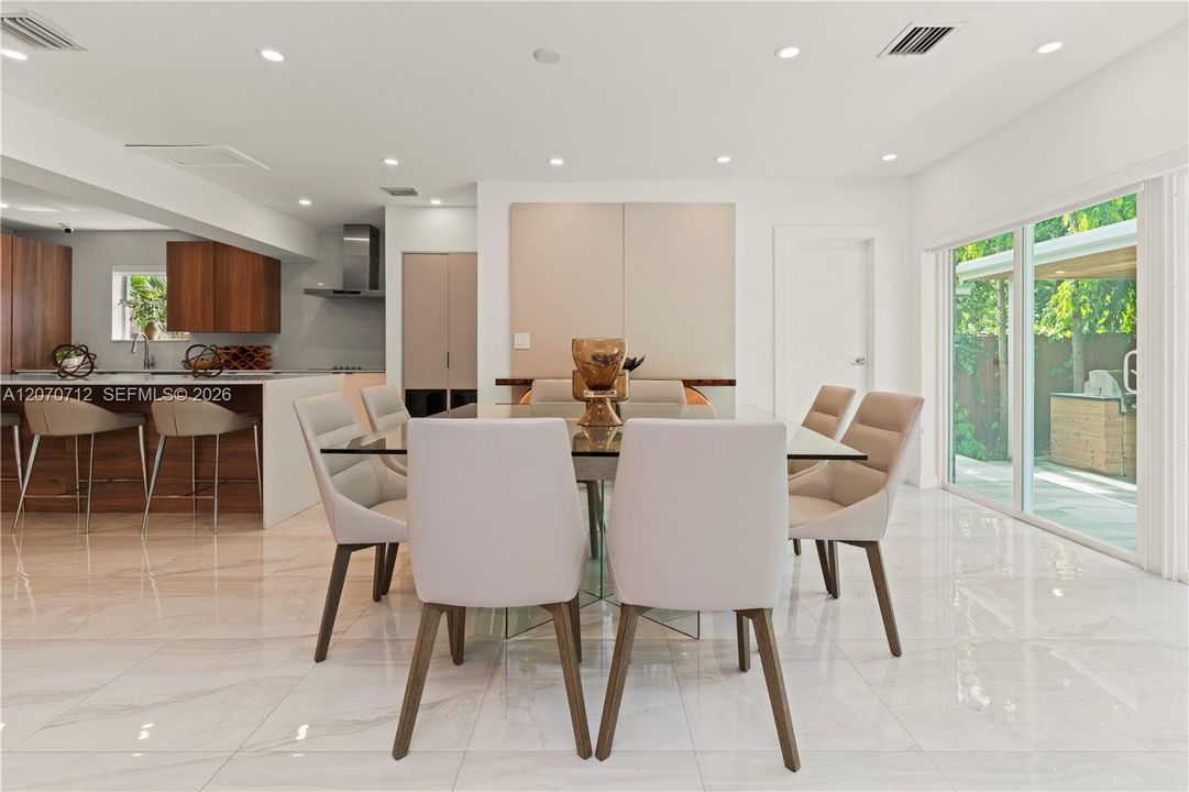 For Sale: $1,650,000 (3 beds, 4 baths, 2093 Square Feet)