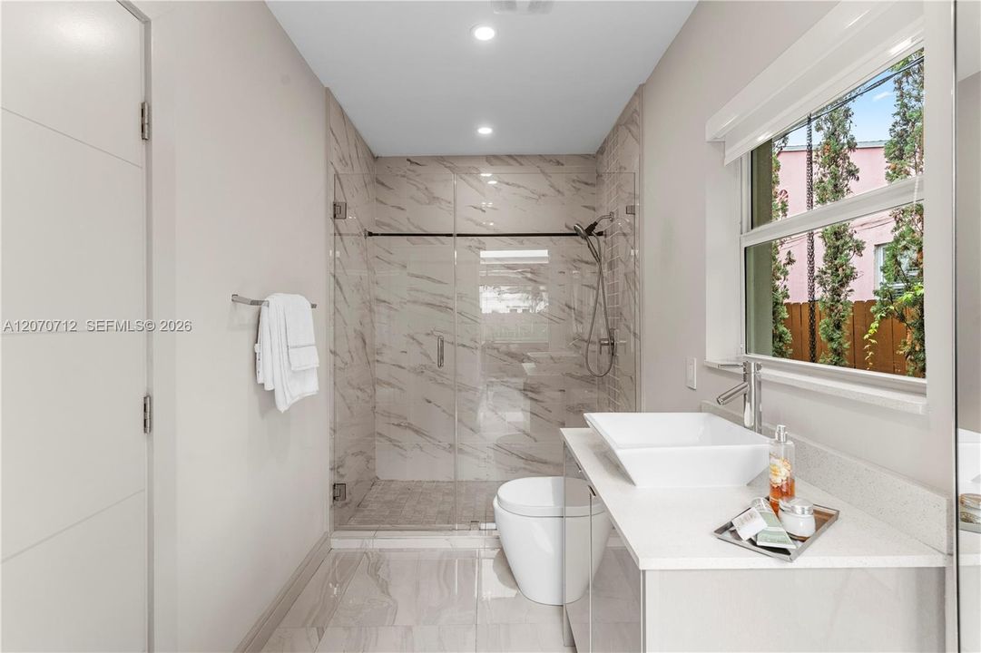 For Sale: $1,650,000 (3 beds, 4 baths, 2093 Square Feet)