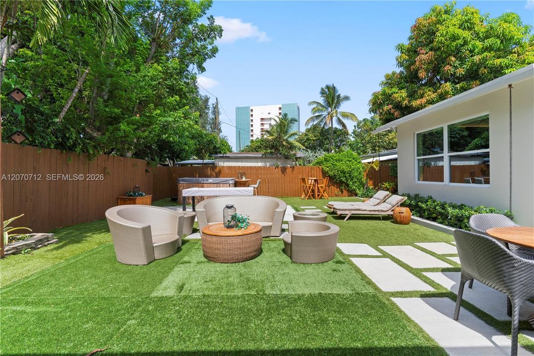 For Sale: $1,650,000 (3 beds, 4 baths, 2093 Square Feet)