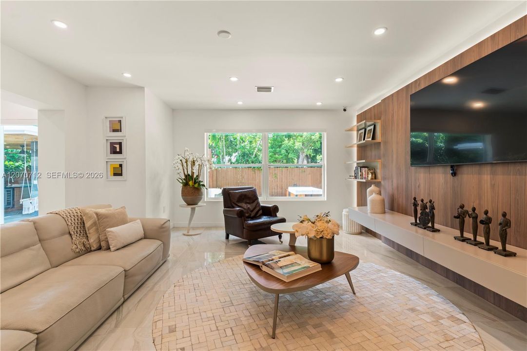 For Sale: $1,650,000 (3 beds, 4 baths, 2093 Square Feet)