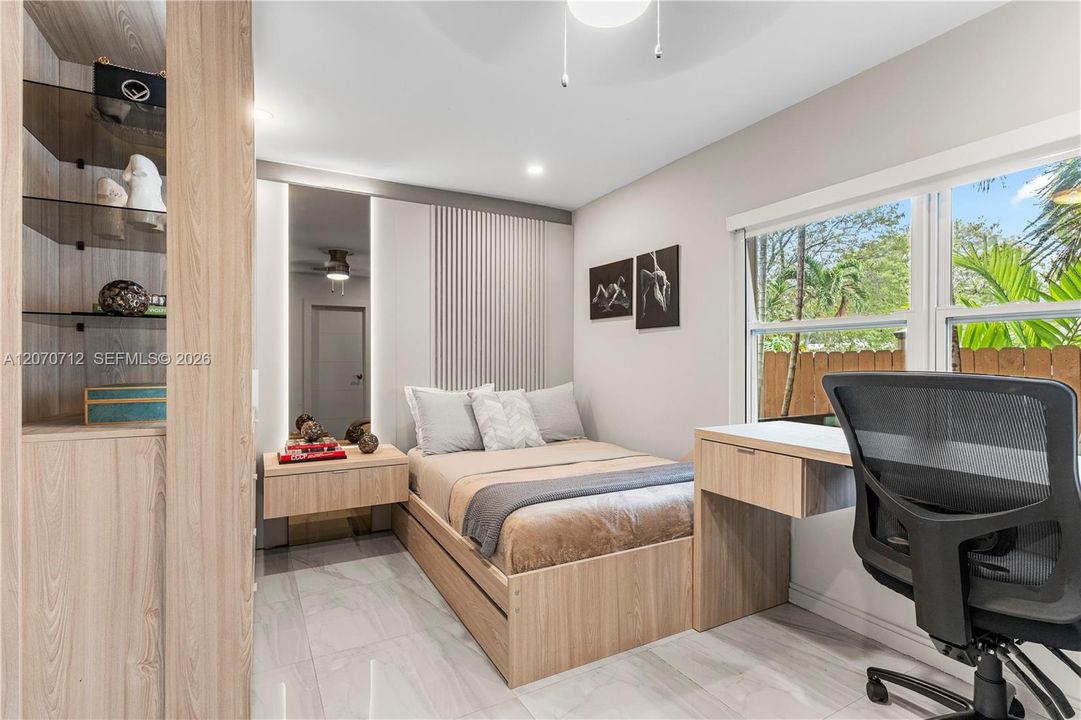 For Sale: $1,650,000 (3 beds, 4 baths, 2093 Square Feet)