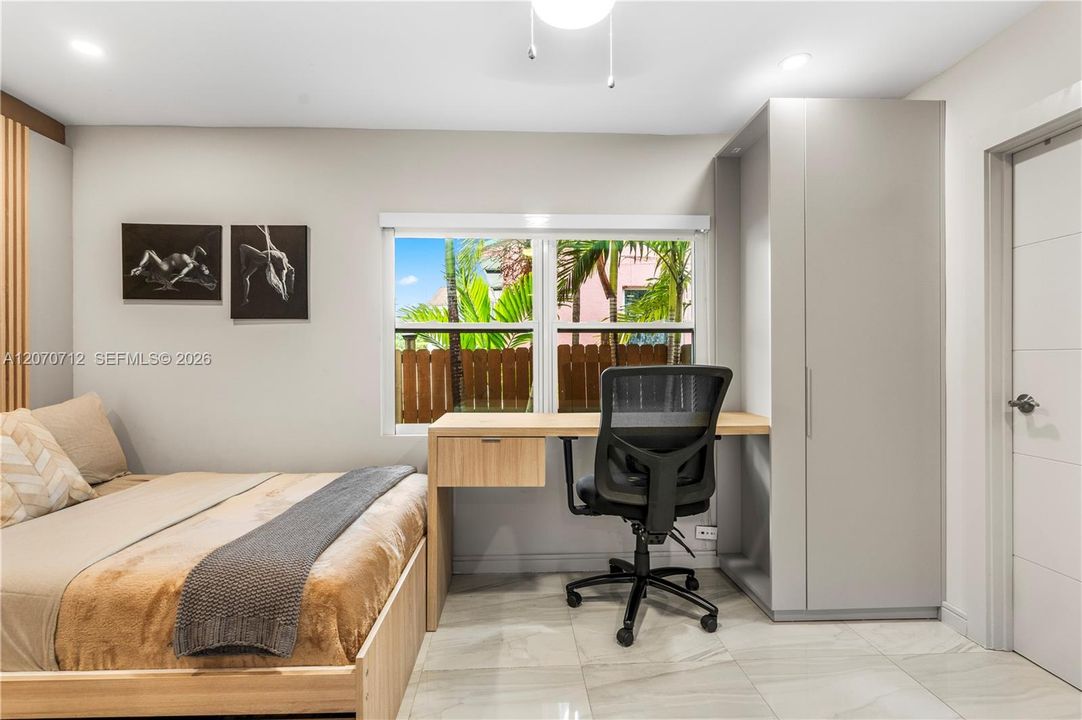 For Sale: $1,650,000 (3 beds, 4 baths, 2093 Square Feet)