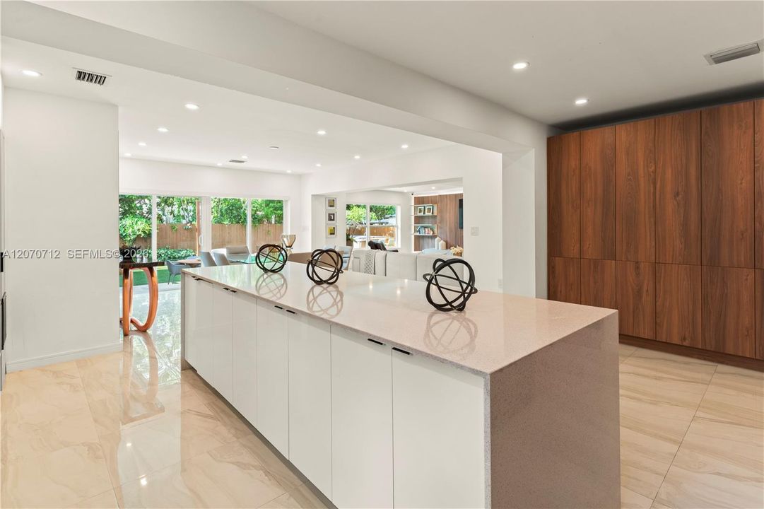 For Sale: $1,650,000 (3 beds, 4 baths, 2093 Square Feet)