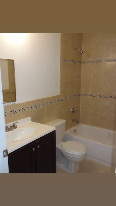 For Rent: $2,200 (2 beds, 1 baths, 1130 Square Feet)