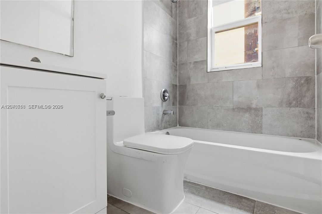 For Rent: $1,400 (0 beds, 1 baths, 450 Square Feet)