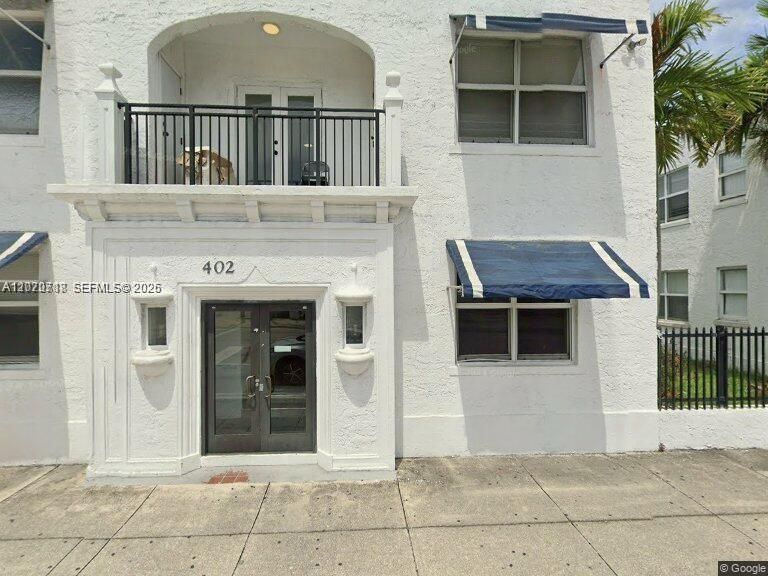 For Rent: $1,400 (0 beds, 1 baths, 450 Square Feet)