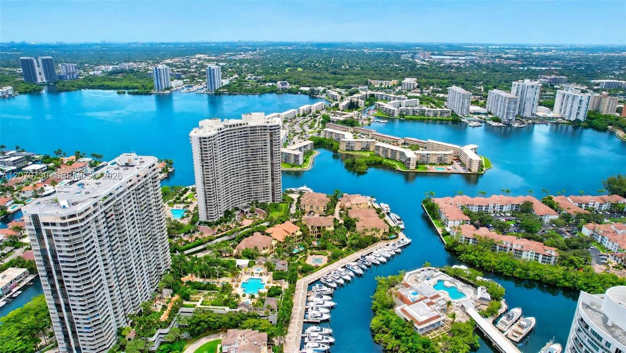 For Sale: $499,000 (2 beds, 2 baths, 1300 Square Feet)