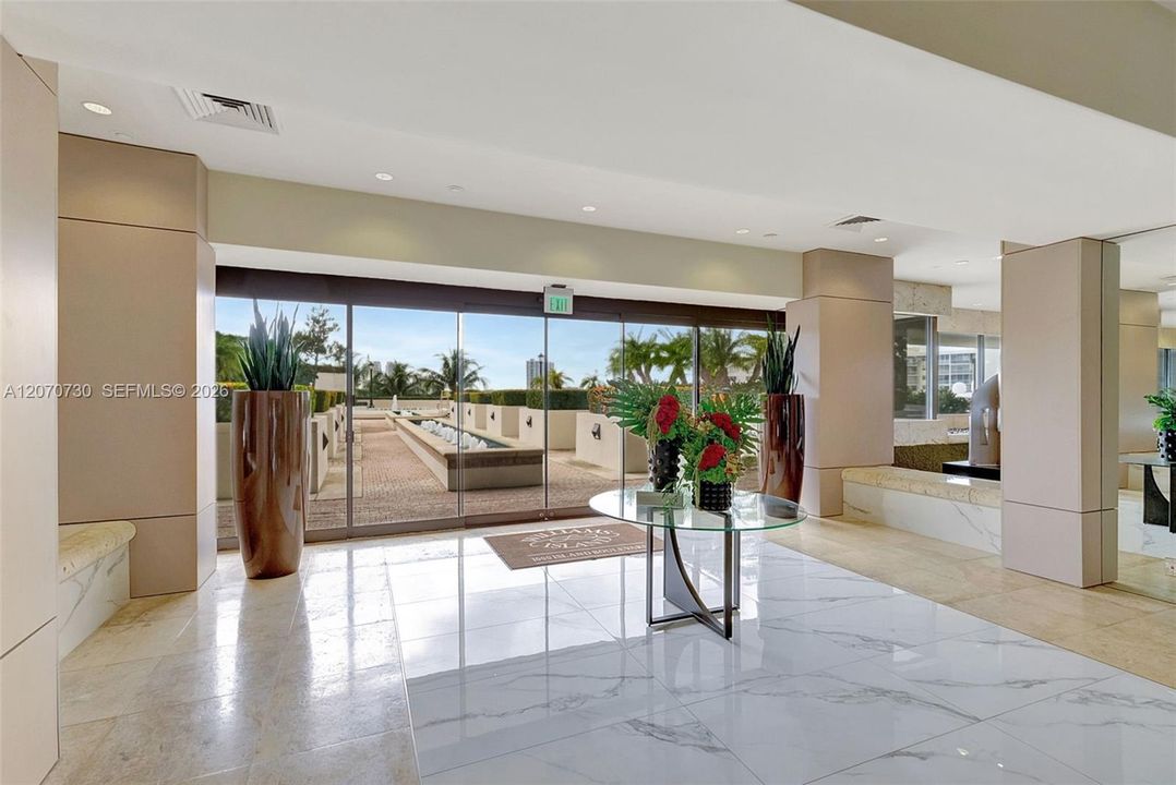 For Sale: $499,000 (2 beds, 2 baths, 1300 Square Feet)
