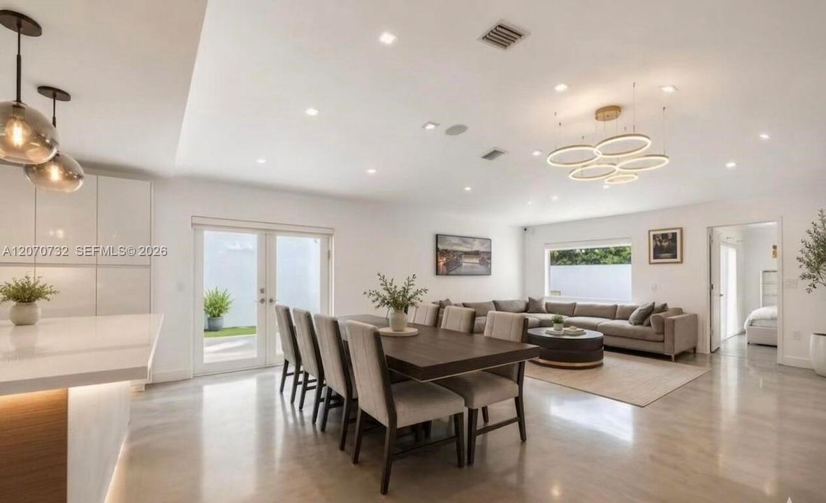 For Sale: $1,269,000 (3 beds, 3 baths, 2053 Square Feet)