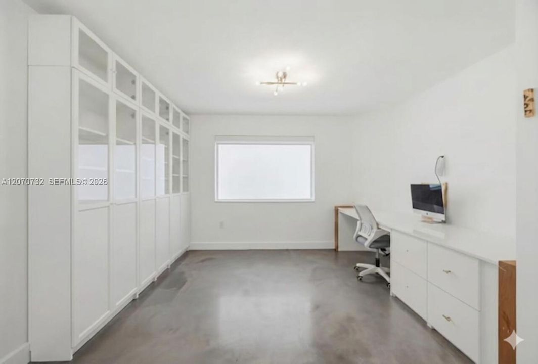 For Sale: $1,269,000 (3 beds, 3 baths, 2053 Square Feet)