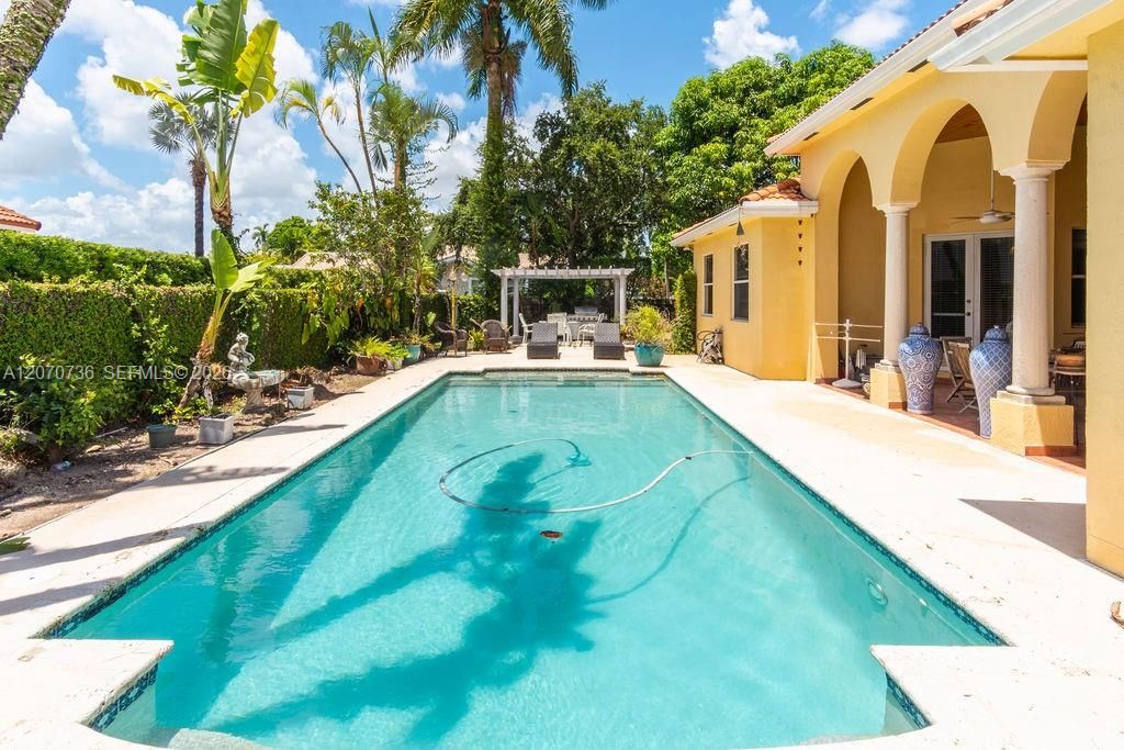 For Sale: $1,450,000 (5 beds, 4 baths, 3346 Square Feet)