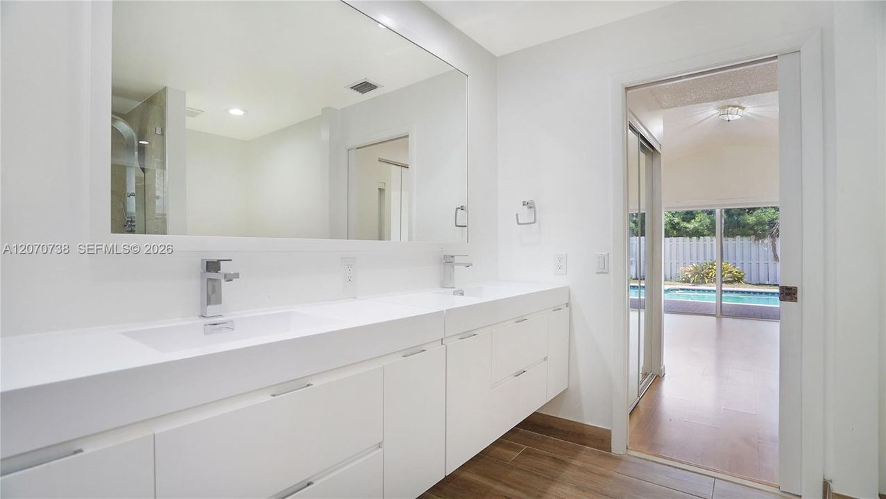 For Sale: $888,000 (4 beds, 2 baths, 2055 Square Feet)