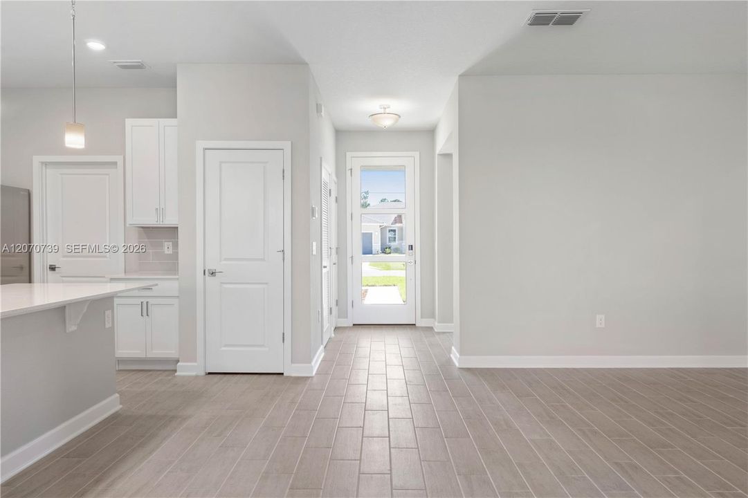 For Sale: $384,900 (3 beds, 2 baths, 1983 Square Feet)