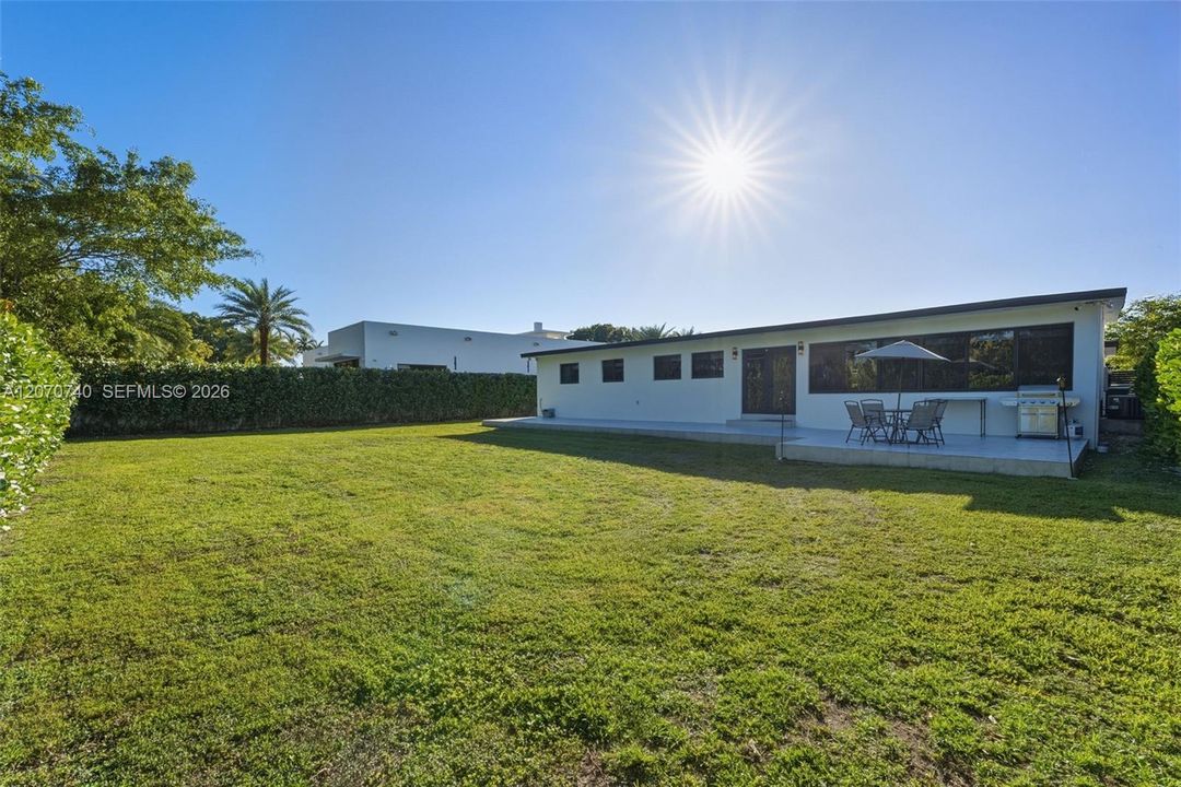 For Sale: $1,250,000 (3 beds, 3 baths, 3434 Square Feet)
